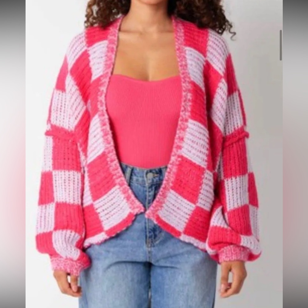 Olivaceous Pink Checkered Cardigan